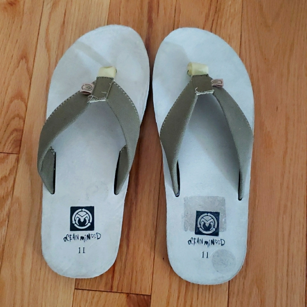 Ocean Minded sandals size 11, beige